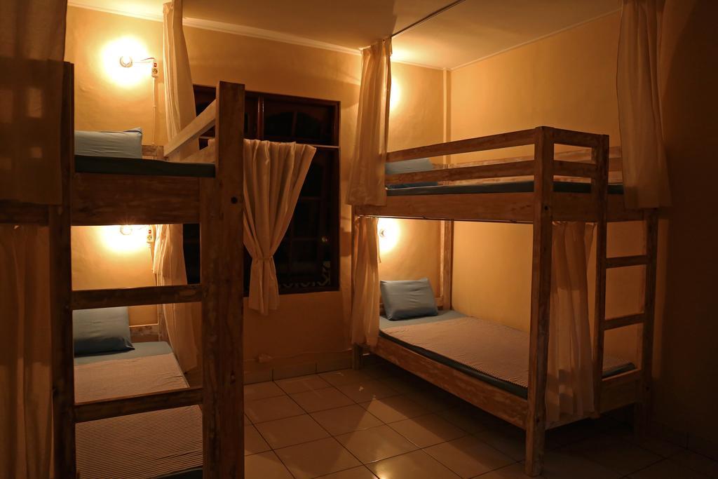 Surfers House Ξενοδοχείο Kuta Lombok Εξωτερικό φωτογραφία