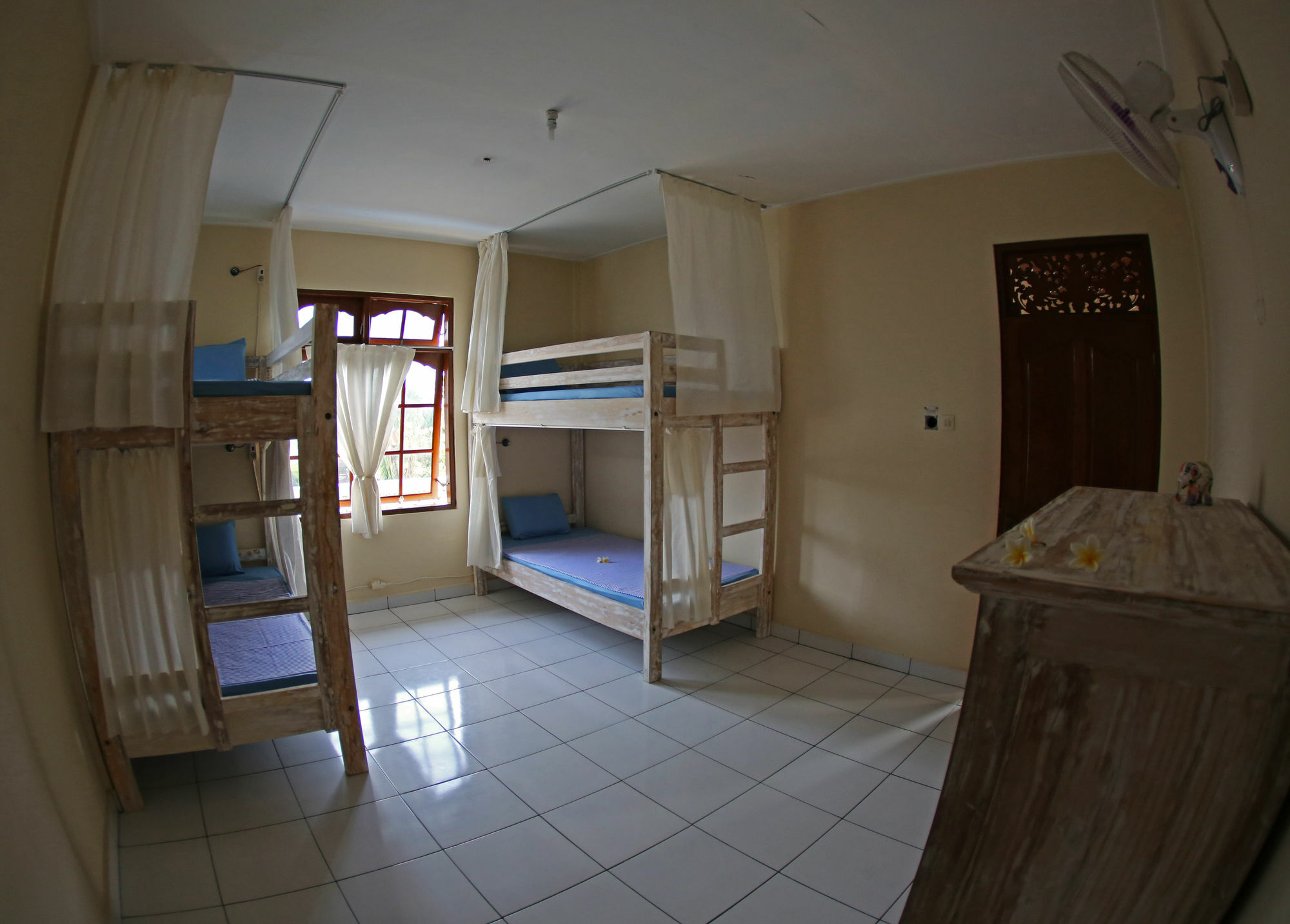 Surfers House Ξενοδοχείο Kuta Lombok Εξωτερικό φωτογραφία