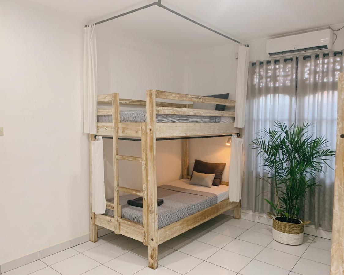Surfers House Ξενοδοχείο Kuta Lombok Εξωτερικό φωτογραφία