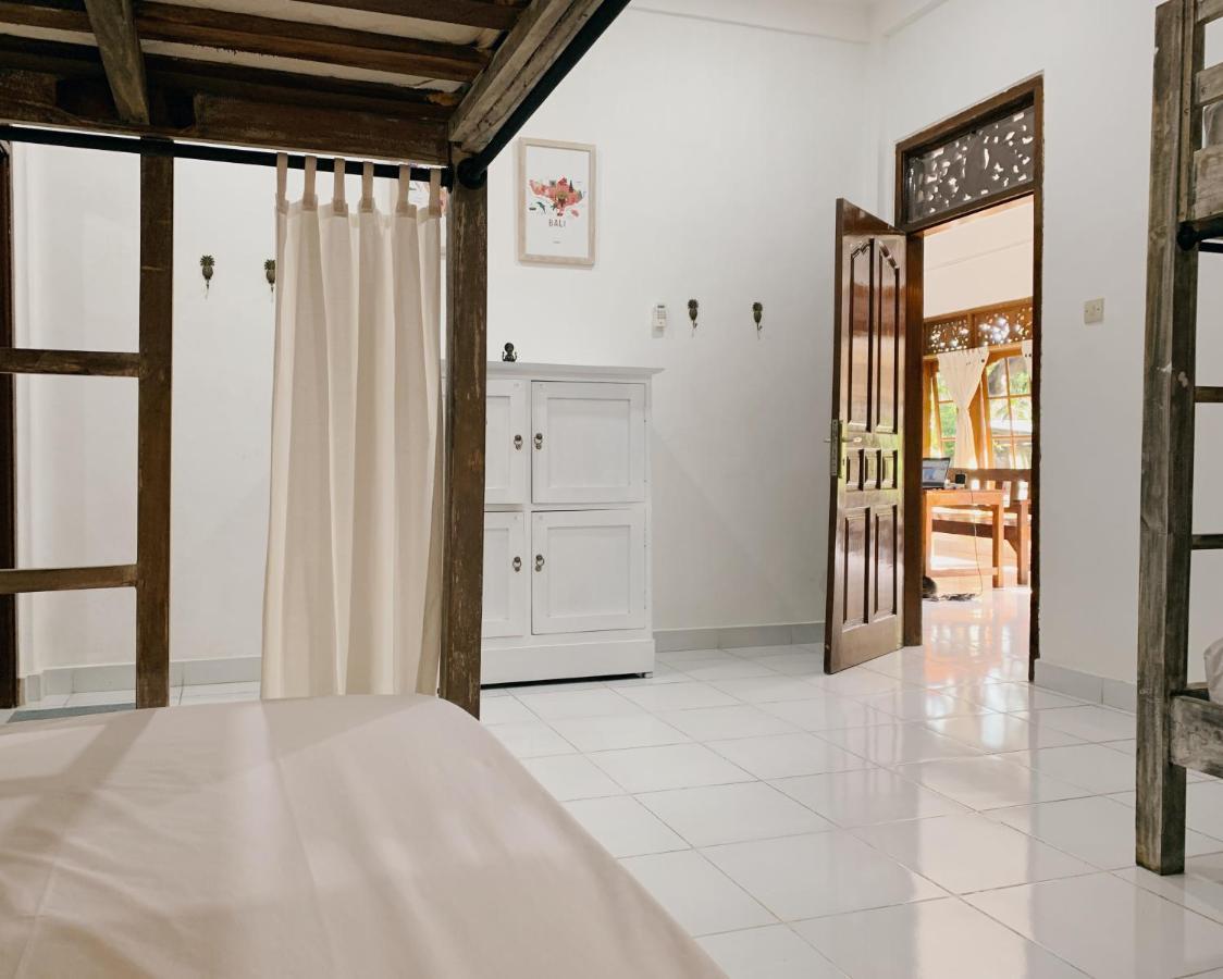 Surfers House Ξενοδοχείο Kuta Lombok Εξωτερικό φωτογραφία
