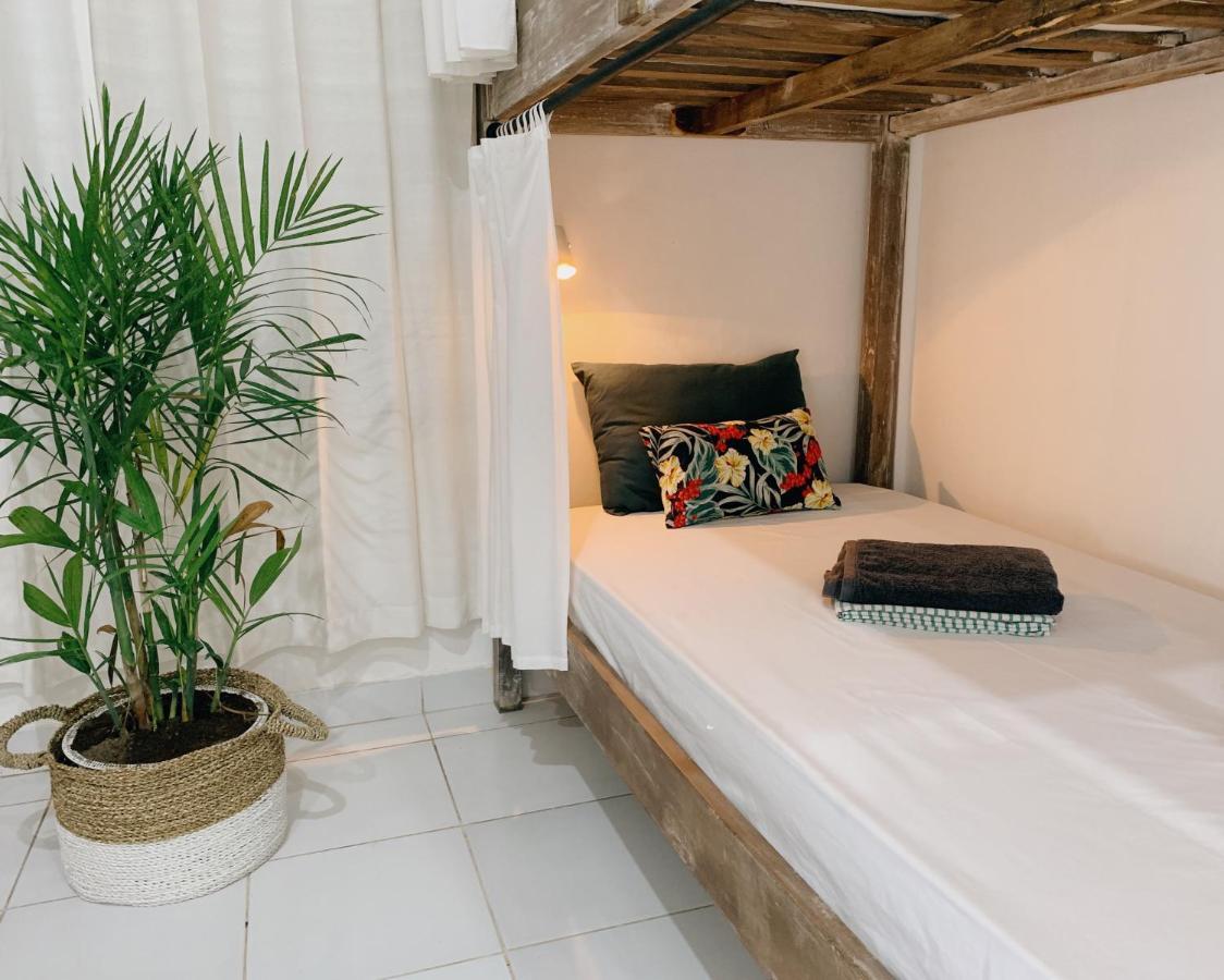 Surfers House Ξενοδοχείο Kuta Lombok Εξωτερικό φωτογραφία
